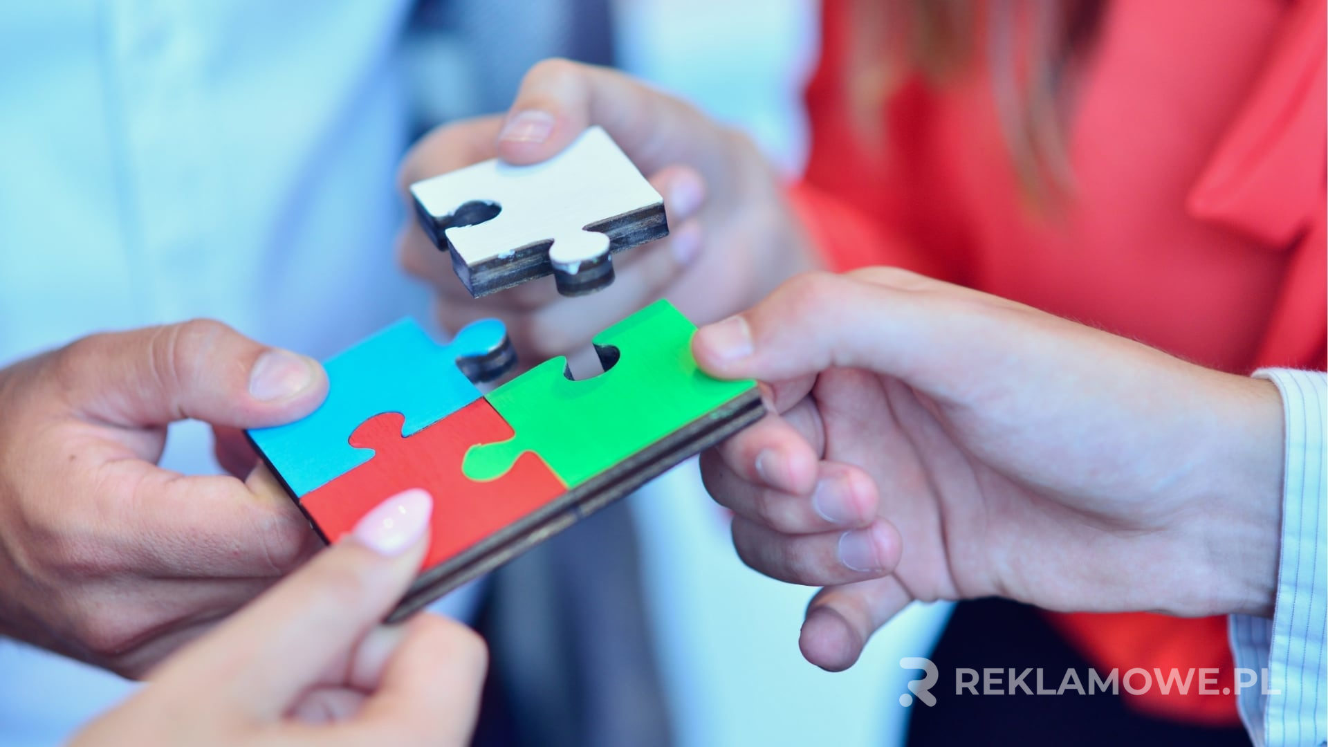 Kreatywne Pomysły na Puzzle Reklamowe Puzzle jako element kreatywnej kampanii reklamowej